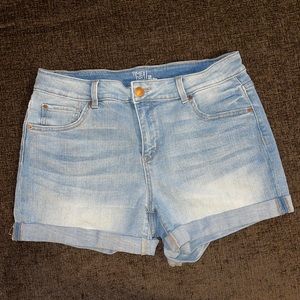 Soft Blue Denim shorts Time and Tru